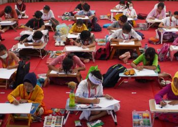 Anak-anak Hindu dan Muslim Berbaur dalam Lomba Menggambar “Satua Bali”