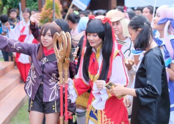 Parade Cosplay Jejepangan di Pantai Penimbangan: Pencinta Anime Itu Berbaur dalam Kegembiraan