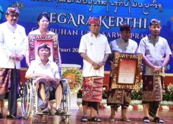 IB Agastia dan I Gede Sura Terima Bali Kerthi Nugraha Mahottama