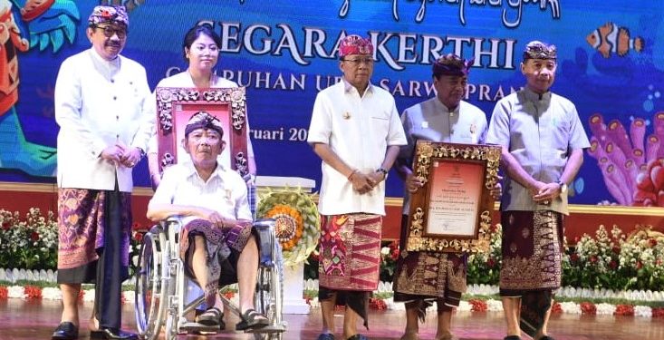 IB Agastia dan I Gede Sura Terima Bali Kerthi Nugraha Mahottama