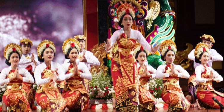 Bentuk Seni Pertunjukan Baru Itu Bernama “Sandhya Gita”