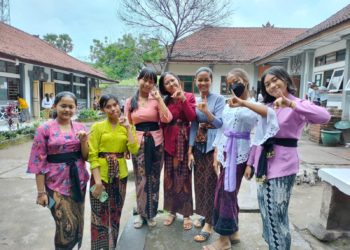 Pemilu Setahun Lagi, Anak-anak SMPN 2 Sawan Justru Sudah Gunakan Hak Pilihnya