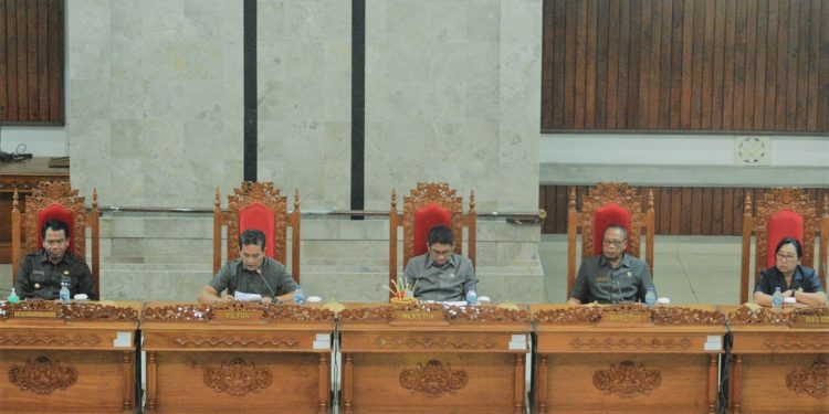 DPRD Buleleng Serius Bahas Tiga Ranperda: 1 Inisiatif Dewan, 2 Diajukan Eksekutif