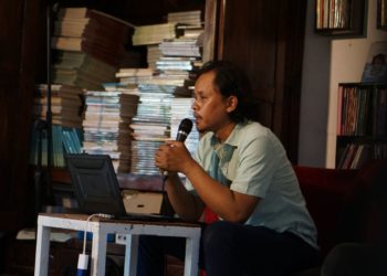 Dicky Bisinglasi: “Membekukan” Peristiwa Olahraga dengan Kamera