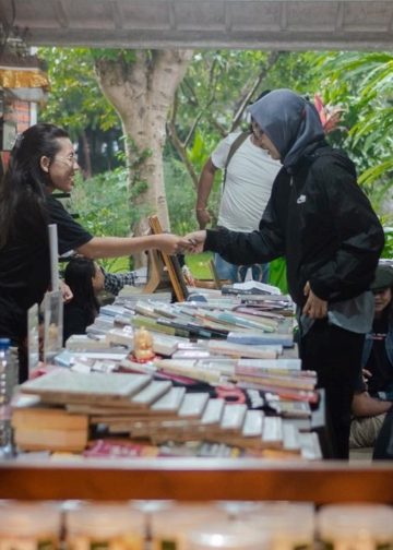 Pesta Baca, Baca Pesta, di Taman Baca Kesiman