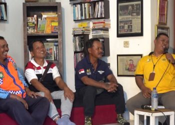 Cerita Tokoh Bukan Fiksi: Dari Juru Parkir Sampai Petugas Air, dari Sopir Ambulance Sampai Petugas Perbaikan Penerang Jalan | Catatan Tatkala May May May 2023