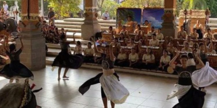 Barung Gong Kebyar Buleleng: Mengalir dan Berputar | Catatan PKB 2023 Duta Kabupaten Buleleng