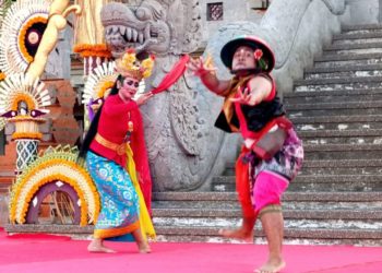 Joged Bumbung Denpasar yang Memikat