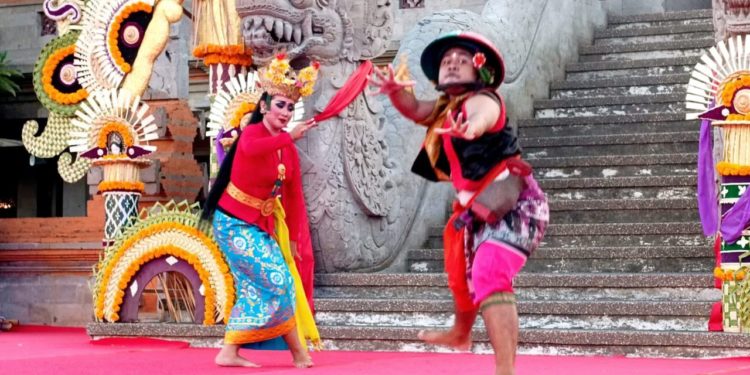 Joged Bumbung Denpasar yang Memikat