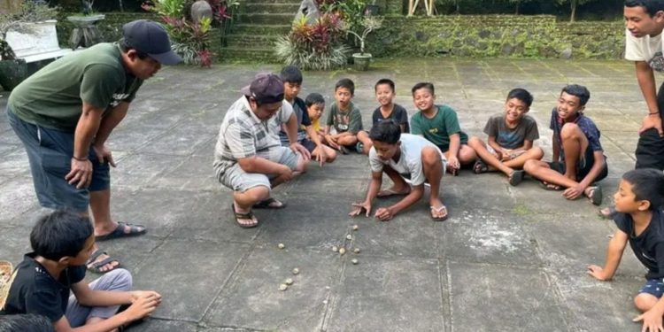Pondok Literasi Sabih Pedawa: Menengok Spirit Masa Lalu dengan Merevitalisasi Permainan Anak