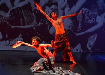 Menjelajahi Laku Jongkok dalam Koreografi “The (Famous) Squatting Dance : Jung Jung te Jung” di Teater Salihara