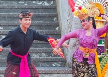 Dikisahkan Pengibing yang Jatuh Hati pada Penari Joged Bumbung…