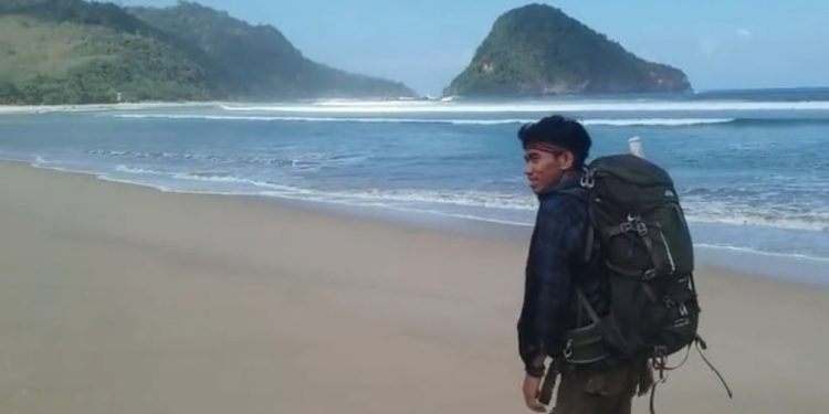 Pulau Merah: Surga di Selatan Banyuwangi