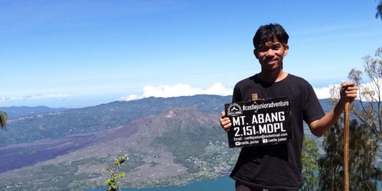 Pendakian Gunung Abang 2.151 Mdpl: Kita Tidak Pantas Mati di Tempat Tidur!