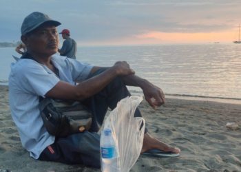 Ketut Lana: Pemandu Wisata Lumba-lumba, Dulu dan Kini