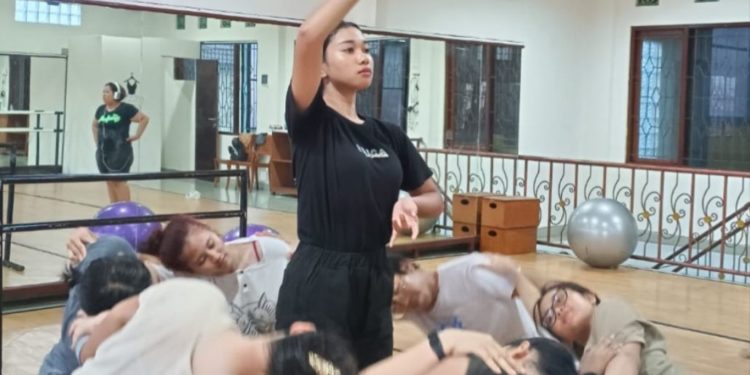 Proses di Balik Panggung Rahim Bahari