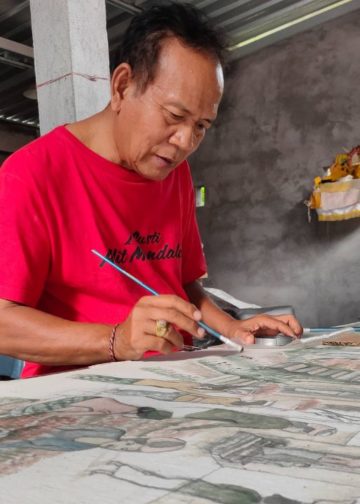 Nyoman Saptala Mandala: Melukis Kain Dengan Pewarna Alami