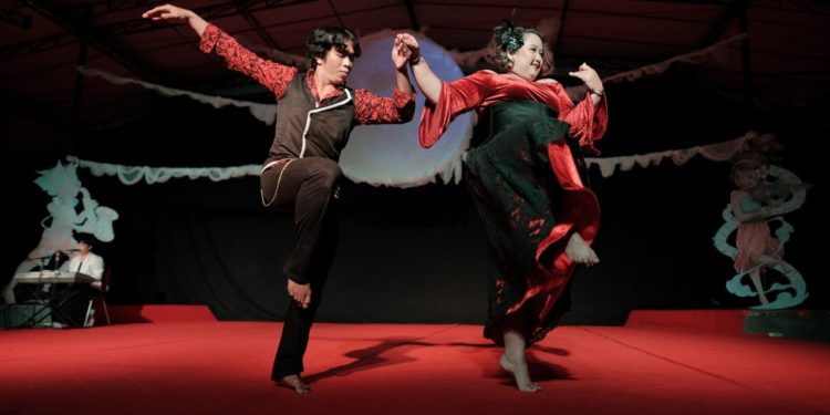 “Rahim Bahari” Komunitas Aghumi, Pertunjukan Spesial dari Orang-orang Spesial