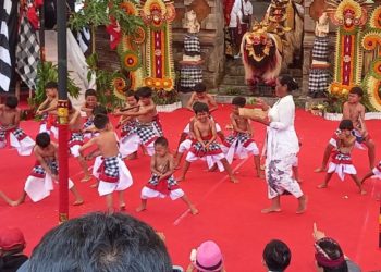 Drama Tari Calonarang dari Generasi Keempat Sanggar Kumara Mas Singapadu