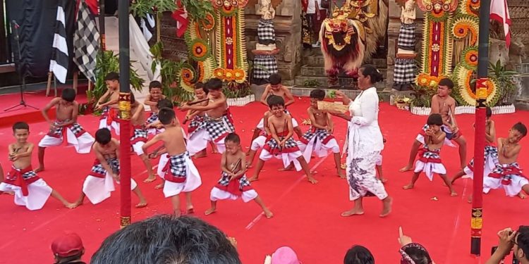Drama Tari Calonarang dari Generasi Keempat Sanggar Kumara Mas Singapadu