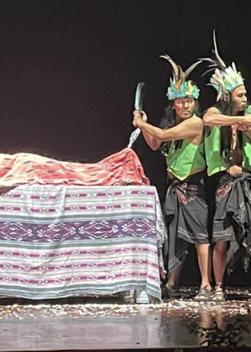 Pentas “AH” Teater Mandiri: Putu Wijaya Masih Hebat Dengan Cerita yang Membolak-Balik Pikiran