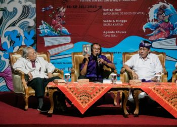 Tiga Sastrawan Berbagi Proses Kreatif: Platform Menulis Makin Beragam, Tapi Tetap Kontrol Diri