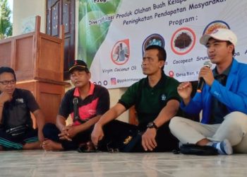 Desa Ban Penghasil Kelapa, Tapi Harga Kelapa Murah