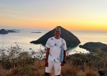 Di Labuan Bajo Saya Menjalankan Tugas, Jalan-jalan, Belajar, dan Sembahyang