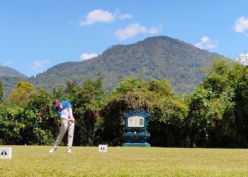Petani Pancasari: Pagi Berkebun, Siang Main Golf