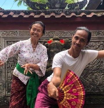 Pelajaran Menjadi Setengah: Sebuah Catatan Perjalanan ke Bali, 20 Maret – 9 April 2023