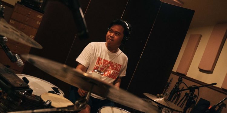 “7.8”, Persembahan Melodi Kasih Sayang dari Jonathan Dangawa untuk Sang Ayah