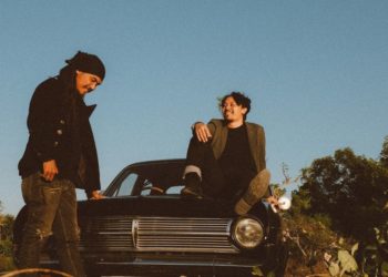 Dialog Dini Hari dan Single Terbarunya, Miles Away