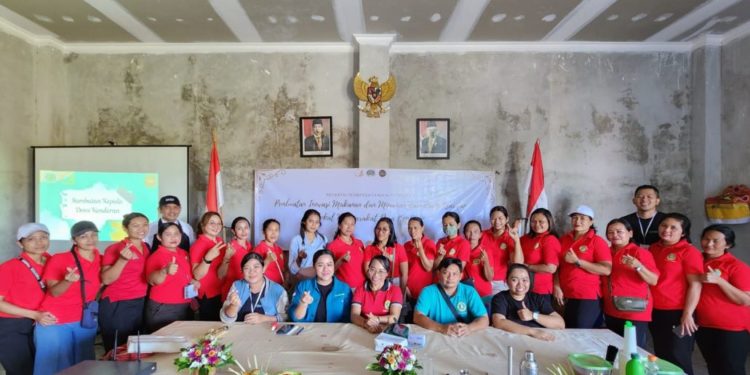 Usaha Memberdayakan Perempuan dalam Mengolah Produk Lokal