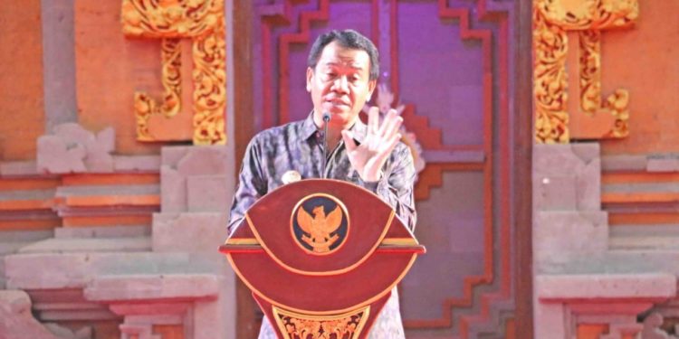 Bupati Lihadnyana Instruksikan Perumdam THB Lakukan Survei Kepuasan Masyarakat Dua Kali Setahun