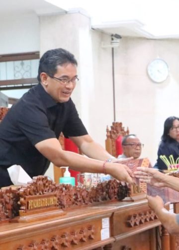 Besaran Pajak Turunan Waris Dari Orang Tua Sebaiknya Dinolkan | Dari Sidang Tiga Ranperda DPRD Buleleng