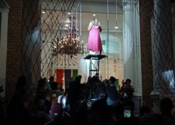 “Nge-GLITCH?”: Pertempuran antara Tubuh Digital dan Tubuh Manusia