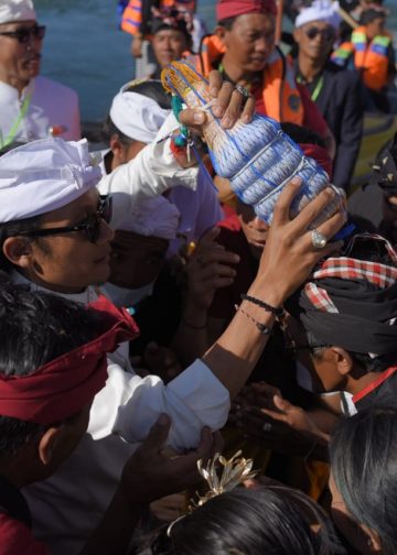 Yang Tersisa dari Karya Agung Danu Kerthi di Danau Batur (2): Bersatunya Air Suci dari Tiga Pulau di Danau Batur