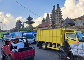 Rabu, Ida Bhatara-Bhatari Sakti Batur Melasti ke Segara Watuklotok, 500-an Mobil Pengiring