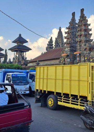 Rabu, Ida Bhatara-Bhatari Sakti Batur Melasti ke Segara Watuklotok, 500-an Mobil Pengiring