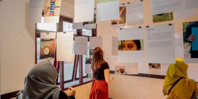 Pameran MANUSIA: Telur Setengah Matang, Merespon Isu Kehamilan Anak dengan Seni Ala Bali
