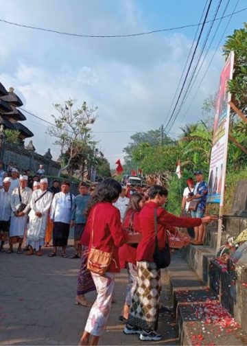 Menyambut Panji-Panji Pahlawan I Gusti Ngurah Rai di Banjar Ole