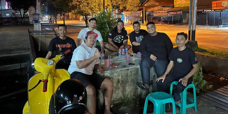 Antara Kopi, Vespa dan Tugas Negara di Pontianak