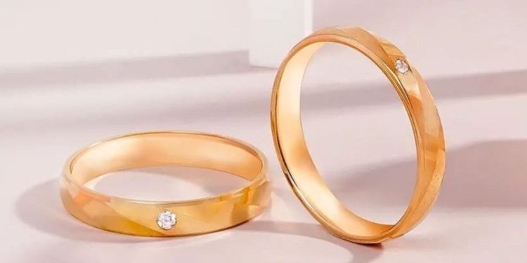 Pasangan Tradisional : Cinta yang Abadi dengan Tanggungan Depresi