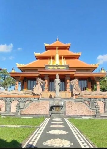 Wihara Giri Manggala: Menyatukan Kearifan Hindu dan Buddha