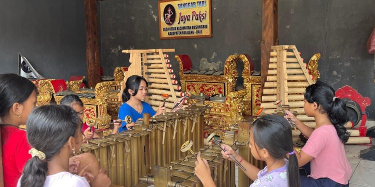 Cerita Orang Biasa: Masih Tentang “Gamelan Bukan Musik”