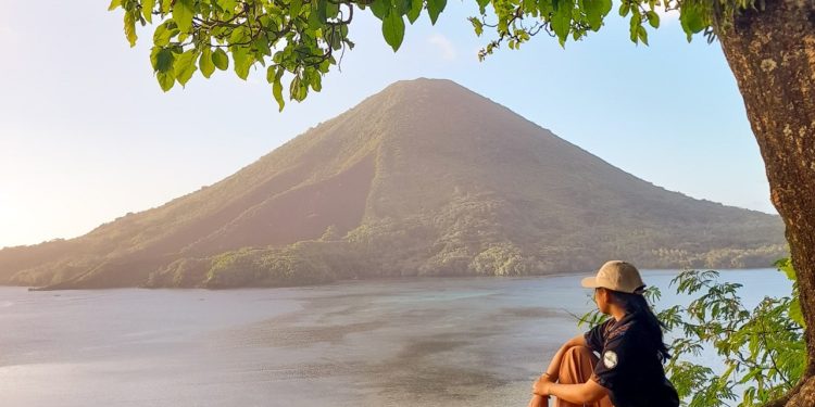 Mengarungi Lautan Indonesia: Menapaki Surga Banda Neira