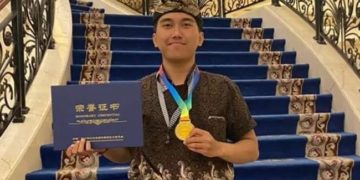 Gede Agustin Anggara Putra, Juara Terbaik Perlombaan Patung Salju di Harbin-China