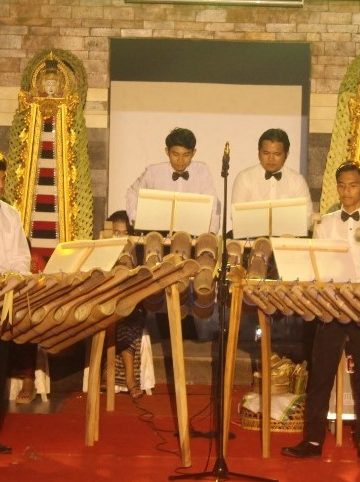 Berpikir Serius Tentang “Gamelan Bukan Musik” di Antara Hujan dan Mie Instan