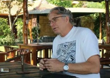 Chris Brown, Tukang Kebun Laut Pemuteran