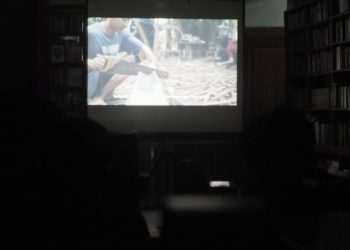 Terpejam untuk Melihat (2024): Suara-Suara dari Tepi